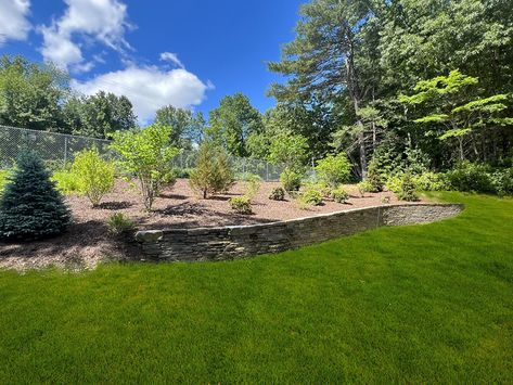 Retaining Wall Pavers, Natural Stone Retaining Wall, Flagstone Pavers, Patio Steps, Stone Retaining Wall, Natural Stone Wall, Outdoor Patio Designs, Stone Masonry, Landscape Construction