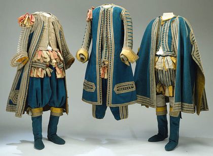 Livery outfits, circa 1672 1600 Fashion, 17th Century Clothing, Men's Costumes, 1700 Fashion, 17th Century Fashion, 18th Century Costume, Period Outfit, Century Clothing, Historical Costume