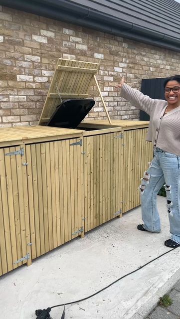 Driveway Trash Can Storage, Bin Hideaway Outdoor, Bin And Recycling Storage, Diy Outdoor Garbage Enclosure, Trash Bin Design Outdoor, Wheely Bin Storage Ideas, How To Hide Outdoor Garbage Cans, Outdoor Trash Can Hideaway, Garbage Can Storage Outdoor