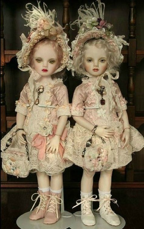 Twins Ashton Drake, Marie Osmond, French Dolls, Raggedy Ann, Creepy Dolls, Old Dolls, Artist Doll, Pretty Dolls, Dollhouse Dolls