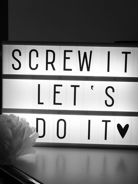 Lightboard Ideas, Lightboard Quotes, Light Box Quotes Funny, Light Board Quotes, Light Board Ideas, Selfie Room Ideas, Message Light Box, Light Up Words, Lightbox Quotes