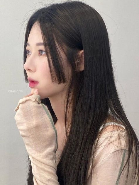 Hime Cut Without Bangs Asian Features, Hime Haircut, Hairstyles Asian, Rachel Hair, Hime Cut, Korean Hair Color, Straight Black Hair, Old Hairstyles, Updo Styles