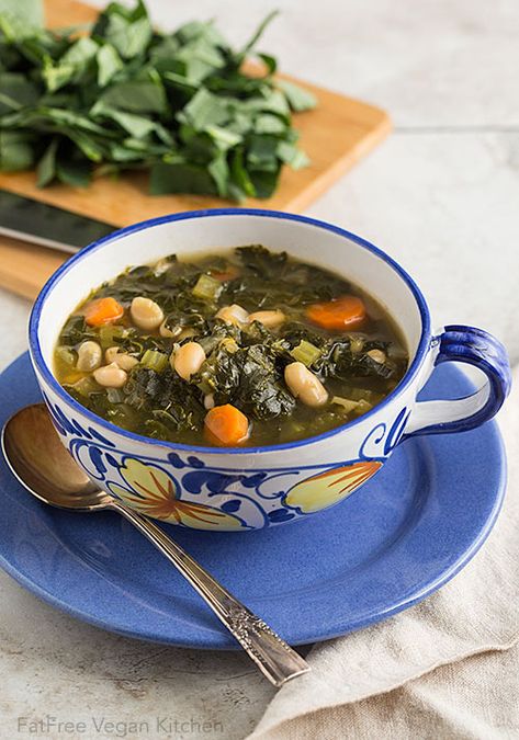 Soup Instapot, Healing Soups, Collard Green Soup, Greens Soup, Beans Soup, Healing Soup, Easy Vegetable Soup, Healthy Soups, Green Soup