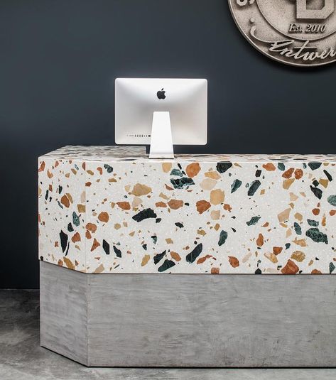 Striking terrazzo reception desk #terrazzo Front Desk Design, Q Design, Dental Office Design Interiors, Reception Desk Office, Reception Desk Design, Interior Design Portfolios, Reception Counter, Dental Office Design, Beauty Salon Interior