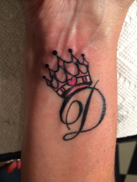 D Tattoo Initial Heart, D Name Tattoo, D Initial Tattoo, Letter D Tattoo, Name Tattoo On Hand, Heart Tattoos With Names, Classy Tattoos For Women, Scripture Tattoos, Butterfly Hand Tattoo