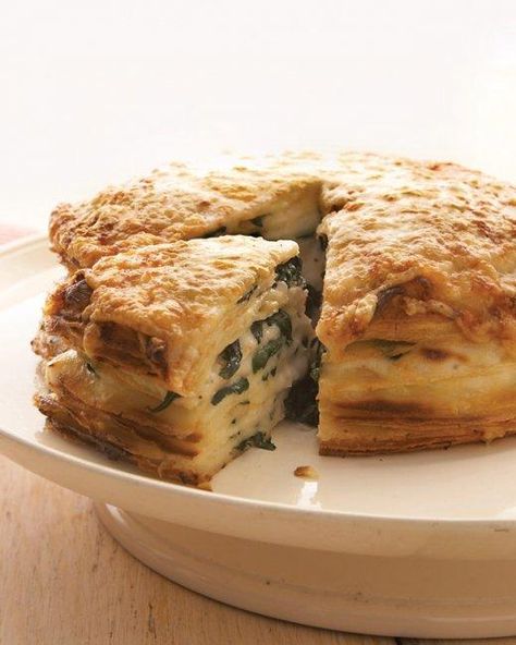 Spinach-Gruyere Gateau de Crepes Recipe Crepes Recipe, Enjoy Your Meal, Crepe Cake, Crepe Recipes, Brunch Recipes, Love Food, Breakfast Brunch, Diner, Spinach