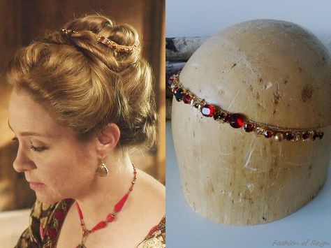 In the episode 2x07 ("The Prince of the Blood") Queen Catherine wears this Blair Nadeau Millinery Custom Swarovski Ruby and Gold Ribbon Headband. Reign Tv Show, Vine Headband, Reign Fashion, Catherine De Medici, Ancient Dress, Anthropologie Earrings, Custom Headbands, Queen Jewelry, Ribbon Headbands