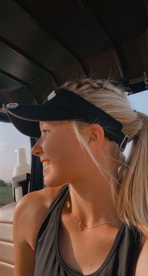 Cute Golfing Hairstyles, Tennis Hat Hairstyles, Cute Hairstyles For Visor Hats, Visor Hairstyles Cute Golf, Cute Visor Hairstyles For Work, Hair Styles With Visor Hats For Work, Visor Outfit Summer, Golf Hairstyle Women No Hat, Tennis Hairstyles With Visor