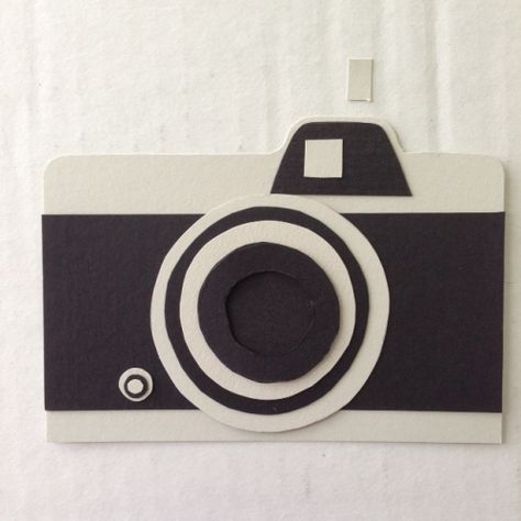 DIY: Paper Camera – The No Makeup Mantra Camera Birthday Cards, Camera Diy Gift, Paper Camera Craft, Paper Camera Template, Diy Camera Craft, Camera Invitation, Camera Paper Craft, Diy Paper Camera, Cardboard Camera