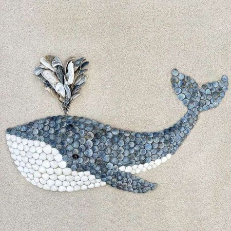 See Shell Art, Rocks And Shells Craft, Sea Shell Mosaic, Pebble Animals, Anna Chan, Seashell Animals, Whale Sculpture, Shell Projects, Seashell Art Diy