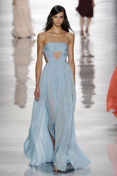 View the Reem Acra Spring 2015 RTW collection. See photos and video of the S2015RTW runway show. Reem Acra Reem Acra, Chiffon Gown, Zuhair Murad, Zac Posen, Couture Gowns, Mode Inspo, Designer Gowns, Gorgeous Gowns, Marchesa