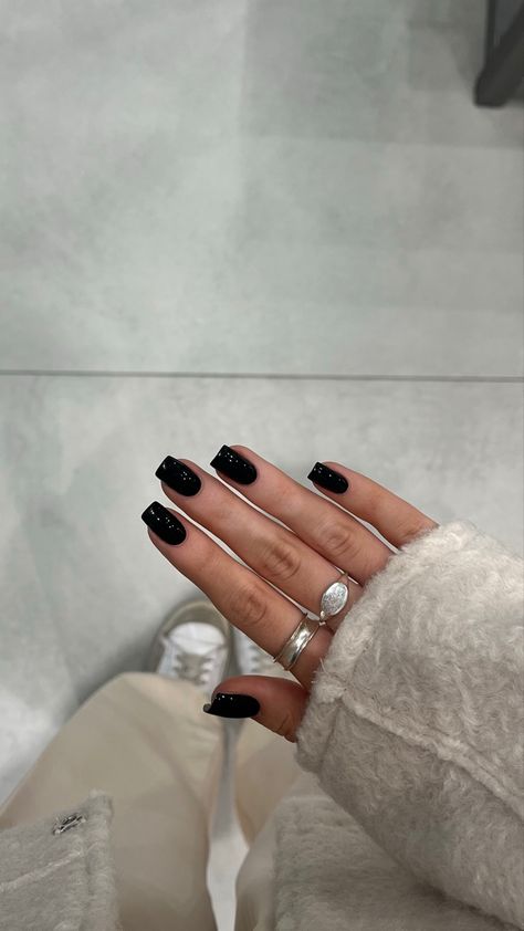 Black Long Oval Nails, Black And White Minimalist Nails, Light Black Nails, Dark Color Acrylic Nails, Square Dark Nails, Sharp Square Acrylic Nails, Small Black Nails, Short Square Black Nails, Black Nail Designs Square