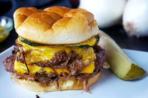 Pioneer Woman Mountain Burger, Pioneer Woman Onion Burger, Pioneer Woman Burgers, Pioneer Woman Oklahoma Onion Burger, Oklahoma Fried Onion Burgers, Oklahoma Onion Burger Recipe, Oklahoma Burgers Onions, Smash Onion Burger, Oklahoma Onion Smash Burger