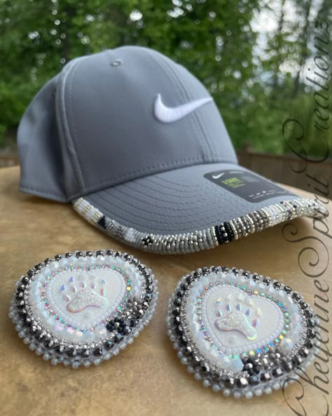 Native Beadwork Earrings, Beading Ideas Native, Beaded Caps, Beaded Items, Beaded Nike Hat, Beaded Ball Caps, Native Beaded Hats, Beaded Baseball Hat Brim Patterns, Beaded Hats