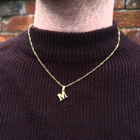 Necklace Initial Letter, Necklace Man, Gold Initial Pendant, Chain Necklace For Men, Mens Necklace, Necklace Initial, Mens Outfit Inspiration, Initial Pendant Necklace, Gold Initial