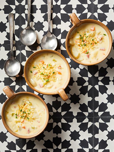 Scalloped Potato and Ham Soup Scalloped Potato And Ham, Potato And Ham Soup, Scalloped Potato, Scalloped Potatoes And Ham, Potato Soup Easy, Sweet Potato Biscuits, Leftover Ham Recipes, Creamy Potato Soup, Ham Soup