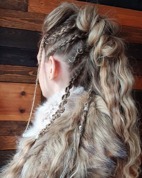 Viking Hairstyles Female, Badass Haircut, Classic Braids, Viking Hairstyles, Braids Easy, Beyonce Hair, Viking Braids, Viking Hair, Viking Woman