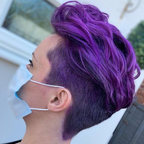 Short Hair Vivids, Pixie Styling, Purple Pixie Cut, Pixie Hair Color, Purple Pixie, Short Silver Hair, Geometric Hair Clip, Candy Hair, Hoco Hairstyles