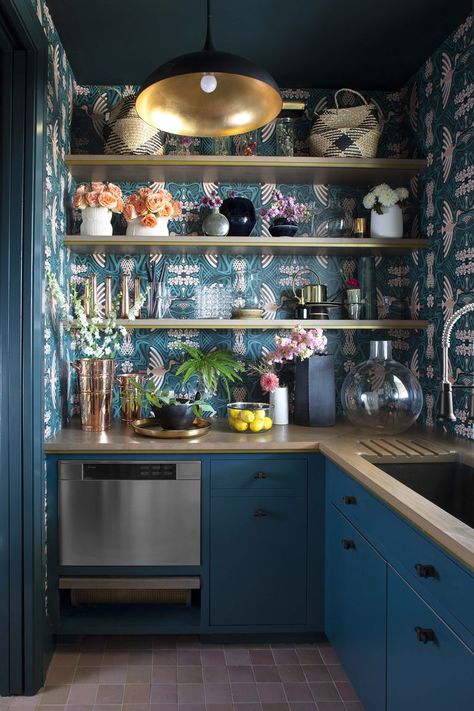 Studio Dearborn Creates a Culinary Dream in Peacock Blue Blue Kitchen Designs, Deep Pantry, Boho Kitchen Ideas, Artisan Kitchen, Navy Blue Kitchen, Kitchen Suite, Home Meals, Studio Kitchen, Blue Cabinets