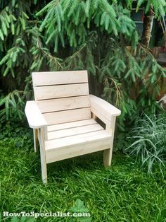 How-to-build-a-patio-chair Diy Patio Chair, Garden Chair Plans, Patio Chairs Diy, Wooden Patio Chairs, Build Outdoor Furniture, Wooden Outdoor Furniture, Building A Patio, Wood Patio Furniture, Outdoor Furniture Plans