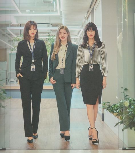 TWICE #TWICEZINE_Scan Korean Teacher Outfits High School, Office Attire Women, Corporate Attire, Office Wear Women, Business Outfits Women, Stylish Work Outfits, Office Attire, Professional Outfits, Girls Fashion Clothes