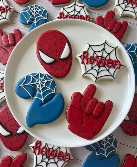 Spiderman Biscuits, Spider Verse Cookies, Spider Man Birthday Cookies, Spider Man Royal Icing Cookies, Spidey And His Amazing Friends Birthday Cookies, Spiderman Sugar Cookies, Spiderman Birthday Cookies, Spidey And Friends Cookies, Spider-man Cookies