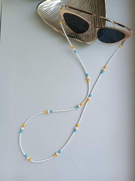 Diy Sunglasses, Eyeglass Jewelry, Beaded Sunglasses, Eyeglass Accessories, Eyeglass Necklace, Diy Jewelry Unique, نظارات شمسية, Beaded Necklace Diy, Diy Bracelet Designs