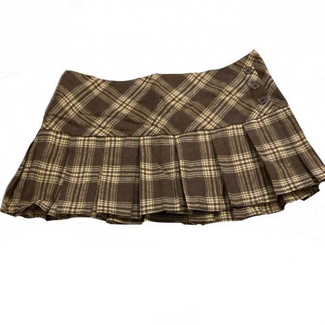 Mini brown skirt This skirt is very short, hence why... - Depop Mini Brown Skirt, Brown Plaid Skirt, Vintage Mini Skirt, Brown Mini Skirt, Mlp Oc, Office Skirt, Brown Skirt, Brown Skirts, Zara Skirts