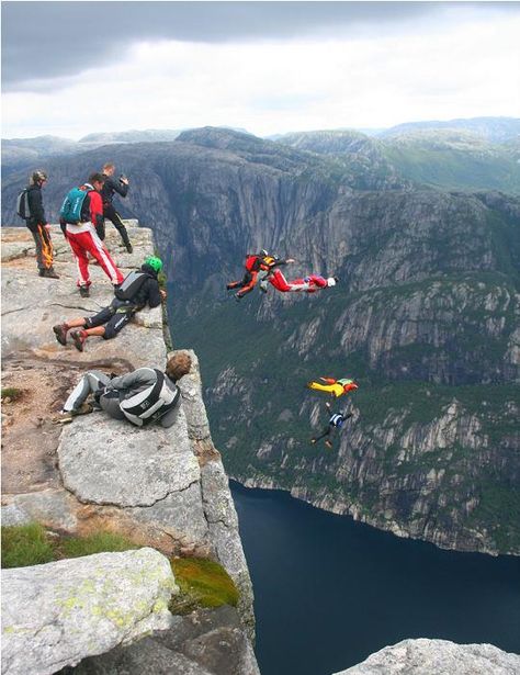 base-jumping-off-kjerag-mountain-norway Base Jump, Extreme Adventure, Base Jumping, Bungee Jumping, Adventure Sports, Skydiving, Break Dance, Parkour, Extreme Sports