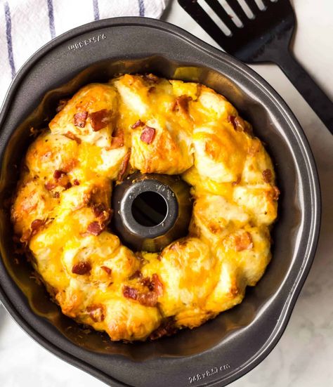 Breakfast Pull Apart, Breakfast Monkey Bread, Breakfast Pull Apart Bread, Savory Monkey Bread, Fresh Blueberry Recipes, Monkey Bread Recipe, Sausage Bread, Patty Cake, The Cookie Rookie