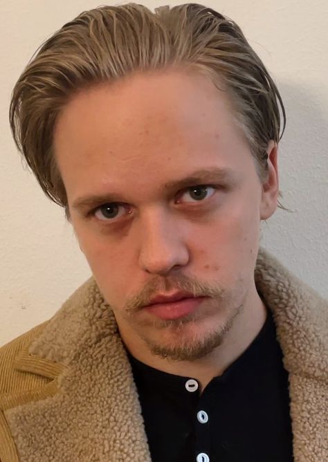 Valter Skarsgard, Celeb Crushes, Pins, Quick Saves