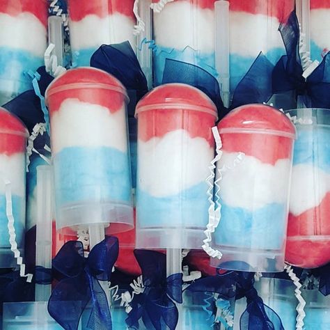 Cotton Candy Business, Cotton Candy Favors, Gummy Candy Kabobs, Candy Business, Pop Party, Candy Arrangements, Candy Kabobs, Cake Pop Stands, Push Pop