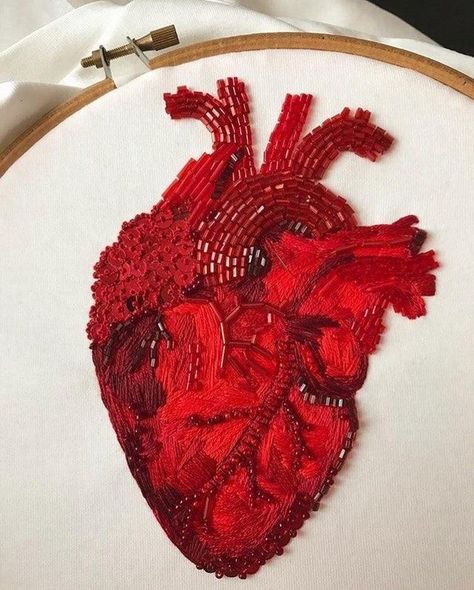 Crochet Step By Step, Tambour Embroidery, Bead Embroidery Patterns, Red Thread, Embroidered Heart, Hand Embroidery Art, Embroidery Jewelry, Diy Crochet Projects, Crochet Stitch