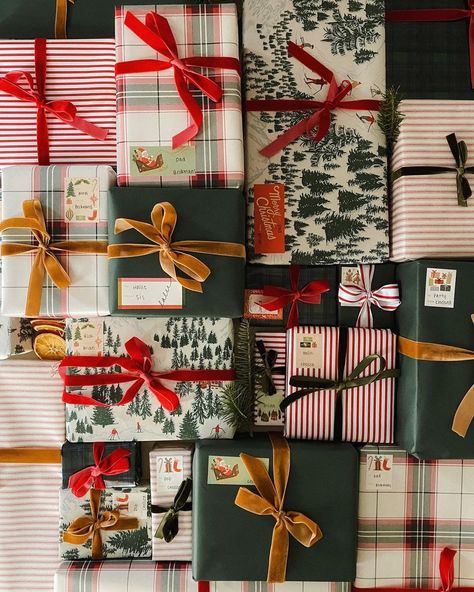 Chelsea Beckman (@alovelybean) • Instagram photos and videos Hallmark Christmas Aesthetic, Hallmark Aesthetic, Wrapped Christmas Gifts, Christmas Packaging Design, Wrapped Christmas Presents, Forest Prints, Christmas Present Wrap, Christmas Packages, Xmas Gift Wrap