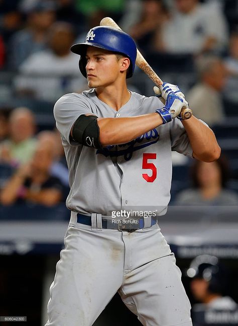 #LADodgers - #CoreySeager #5 Dodgers Outfit, Dodgers Gear, Let's Go Dodgers, Baseball Pics, Hot Baseball Players, Dodgers Nation, Backyard Baseball, Corey Seager, Cody Bellinger