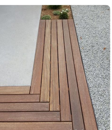 Wooden Terrace Ideas, Small Garden Ideas Diy, Backyard Ideas Diy, Garden Ideas Diy Cheap, Planning Garden, Affordable Backyard Ideas, Terrace Ideas, Wooden Terrace, Gardening Design