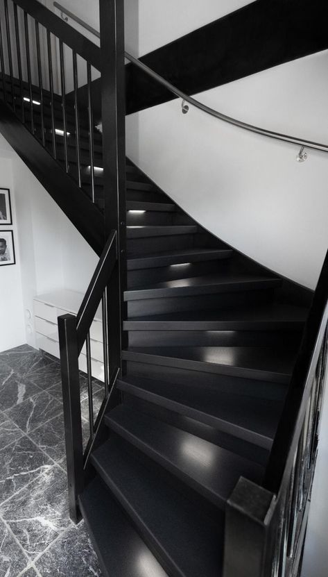 All Black Staircase, Black And White Home Exterior, White Home Exterior, Black Staircase, Small Apartment Interior, Staircase Remodel, Stairs Design Modern, Home Stairs Design, Entry Hallway