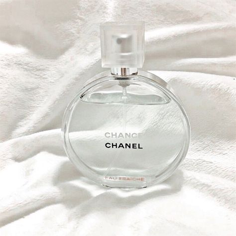 Chanel Chance Eau Fraiche, Koleksi Parfum, Green Inspo, Mint Aesthetic, Perfume Chanel, Chanel Chance, Mint Green Aesthetic, Zestaw Ikon, Sage Green Wallpaper