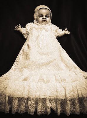 Zombie Baby Dolls Diy, Zombie Dolls Diy, Scary Porcelain Dolls, How To Make Creepy Dolls, Haunted Laboratory, Doll Island, Diy Zombie Dolls, Diy Halloween Doll, Scary Baby Dolls