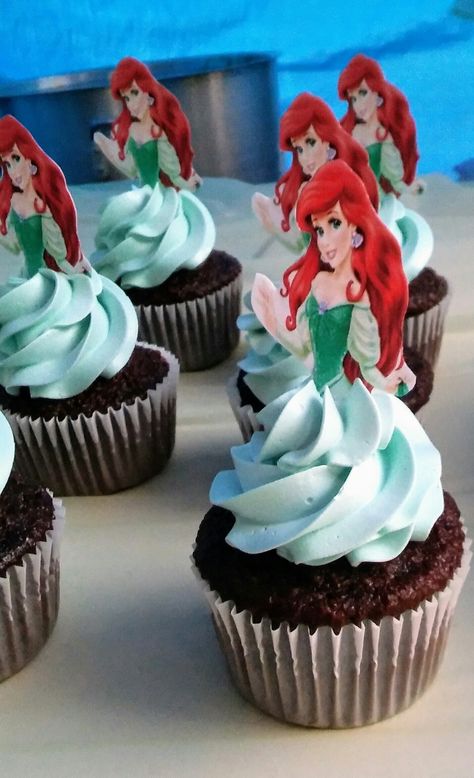 Ariel Birthday Cupcakes, Ariel Cupcakes Ideas, Ariel Cupcakes, Little Mermaid Birthday Cake, Mermaid Birthday Party Invitations, Ariel Birthday Party, Cinderella Birthday Party, Mermaid Birthday Cakes, Pastel Cupcakes