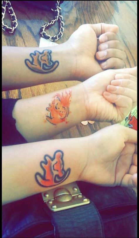 Lion King *Sibling Tattoos Simba circle of life rafiki drawing Lion King Sibling Tattoos, Tattoos Lion King, Rafiki Drawing, Tattoos Lion, Sister Tat, Lion King Tattoo, Unicorn Tattoo, Meaning Tattoos, Mom Daughter Tattoos