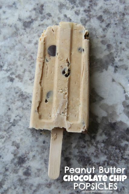 Greek Yogurt Popsicles - Mix & Match Mama Greek Yogurt Popsicles, Yogurt Popsicle Recipes, Frozen Yogurt Popsicles, Frozen Pops, Greek Yogurt And Peanut Butter, Kids Yogurt, Popsicles Recipe, Greek Yogurt Flavors, Healthy Popsicles