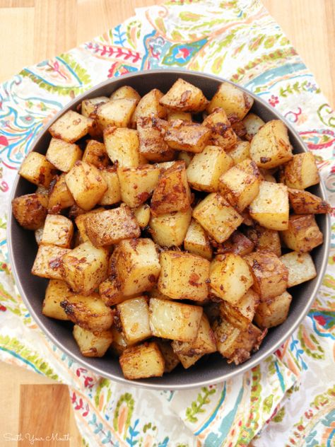 Easy Lipton Onion Roasted Potatoes! A simple side dish recipe for oven roasted potatoes seasoned with Lipton onion soup mix. Crockpot Lipton Onion Potatoes, Crockpot Potatoes With Lipton Onion Soup, Onion Soup Roasted Potatoes, Lipton Onion Soup Mix Potatoes, Diced Roasted Potatoes, French Onion Roasted Potatoes, French Onion Soup Potatoes, Onion Soup Mix Potatoes, French Onion Potatoes