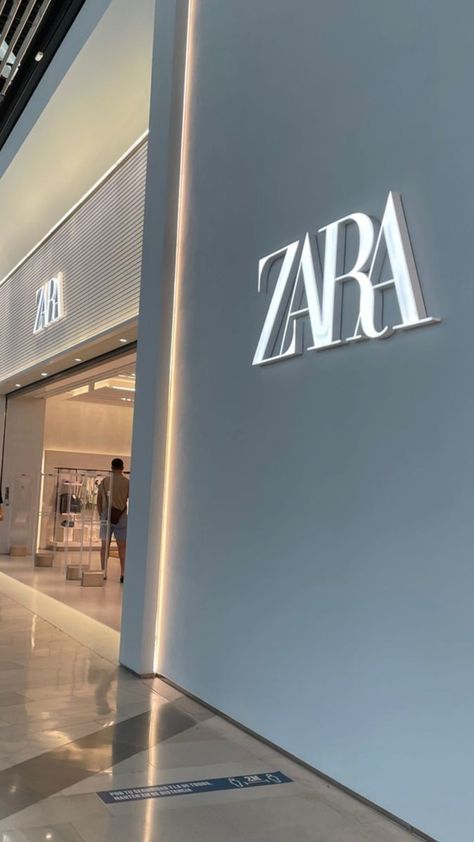 Shopping Pictures, Zara Store, Airport Aesthetic, Sign Board Design, European Aesthetic, Iphone Wallpaper Hipster, Aesthetic Space, Phone Shop, Luxury Lifestyle Dreams