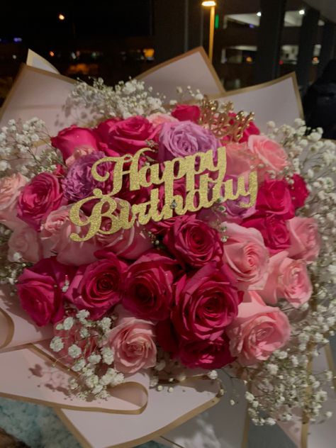 Pink Flowers For Birthday, 22 Roses Bouquet, Flower Boquettes Happy Birthday, Cute Birthday Bouquet, 16 Birthday Flowers, Flower Banquet Bouquets, Birthday Boquetes Of Flowers Aesthetic, Big Birthday Bouquet, Birthday Flowers Bouquet For Best Friend