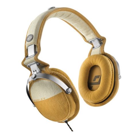 eco-friendly headphones we love: The Rise Up over-ear headphones from House of Marley Retro Headphone, Cheap Headphones, Best Noise Cancelling Headphones, Cute Headphones, Apple Headphone, Headphones Design, Wireless Gaming Headset, Cool New Gadgets, Best Headphones