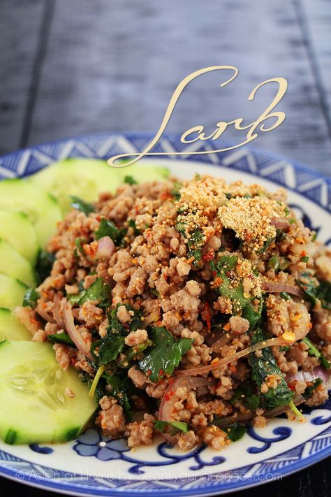 Pork Salad Recipes, Larb Recipe, Laos Food, Pork Salad, Meat Salad, Salad Recipes Video, Thai Dishes, Minced Meat, Recipe Video