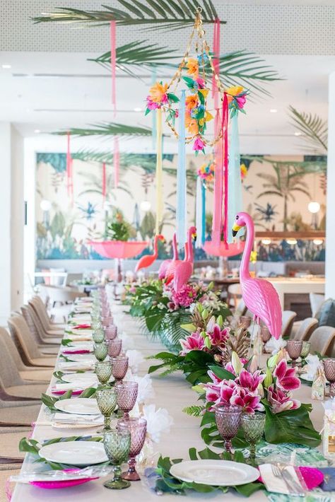 Fancy Flamingo Party, Flamingo Theme Decor, Tropical Tablescape Centerpiece Ideas, Miami Vice Table Decor, Flamingo Party Table Decor, Tropical Party Table Decorations, Caribbean Birthday Party Ideas, Flamingo Table Decor, Paradise Party Theme