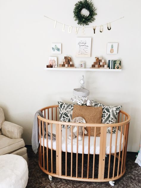 Stokke crib, baby neutral nursery, wooden blocks, little sapling toys Round Baby Cribs, Baby Neutral Nursery, Stokke Crib, Rustic Baby Rooms, Wooden Baby Crib, Baby Room Boy, Oval Crib, Wooden Cribs, Baby Room Neutral