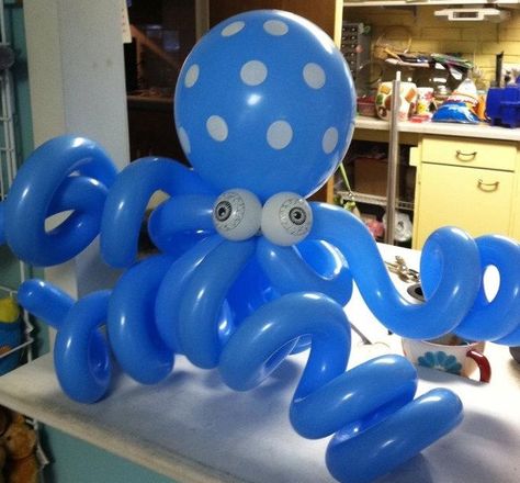 Balloon Octopus, Teen Pool Parties, Diy Balloon Decorations, Pirate Birthday, Balloon Animals, Balloon Diy, Pirate Party, Baby Shark, Balloon Art